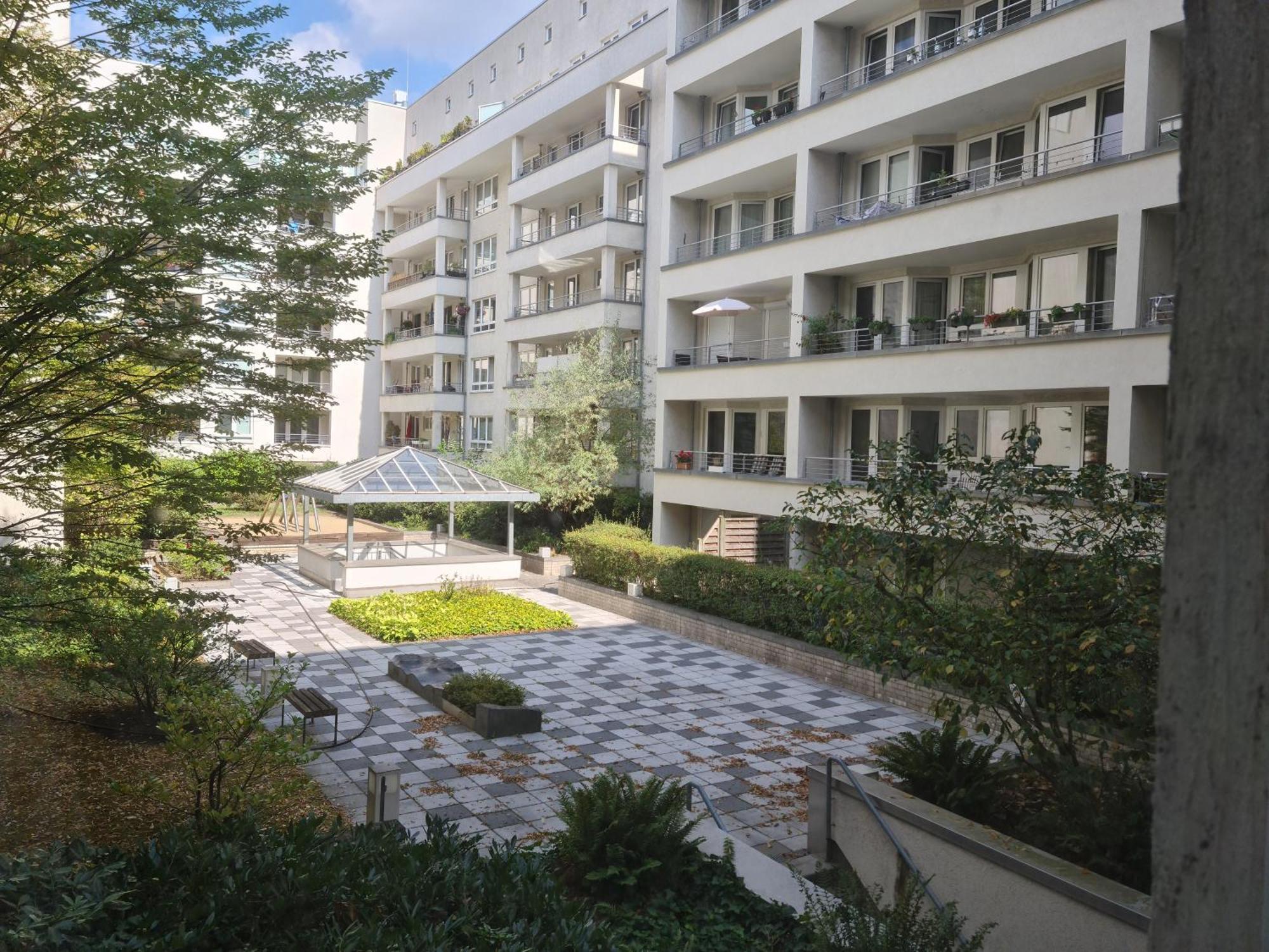 Topdomizil Apartments Checkpoint Plaza Берлин Екстериор снимка